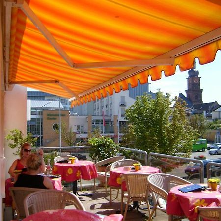 Stadtcafe Pension Grünstadt Buitenkant foto